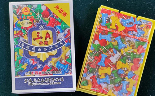 丁青扑克批发采购指南与产品质量识别要点解析